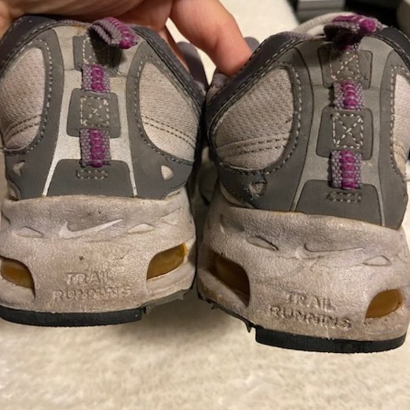 Gray and Pink Nike Air Trail Running Shoes Size 6 - Picture 6 of 6